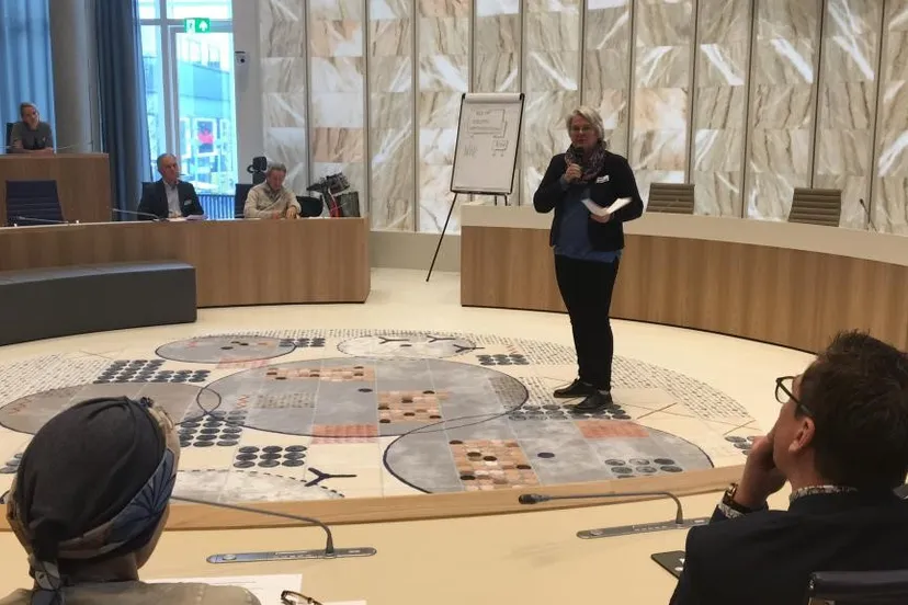 20181123 bijlage foto wethouder klaar koenraad tijdens aftrap koplopergemeente clientondersteuning