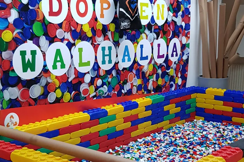 doppenwalhalla zwembad liggend