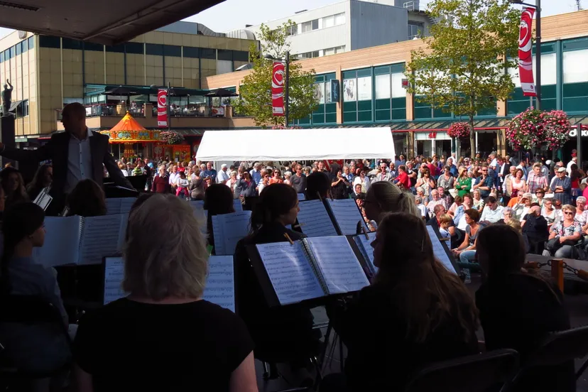 liggende foto rsd nieuws all4harmonie finale er worden enkele slotstukken gespeeld door alle muzikanten gezamenlijk foto all4harmonie