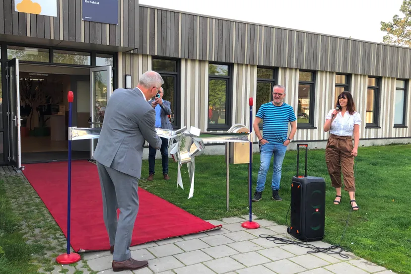 opening bibliotheek de zonneboom rene van ginderen