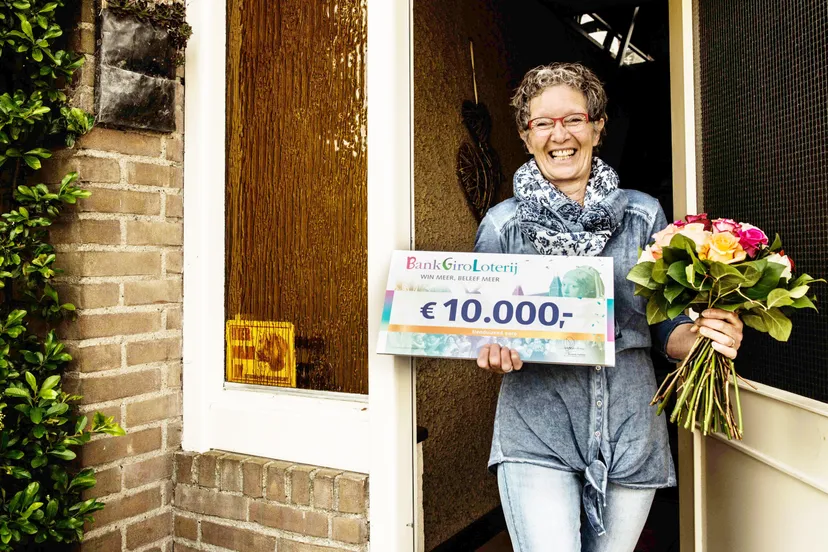 truus uit nispen wint 10000 euro