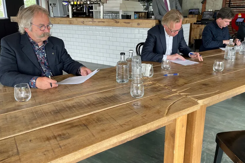 vlnr cees lok pieter van voorst vader nicky broos