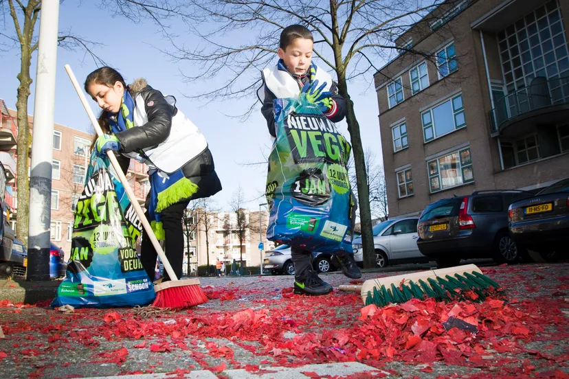 vuurwerk straat schoon