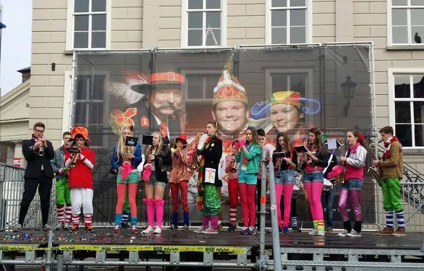 zakketoes vertelle carnaval