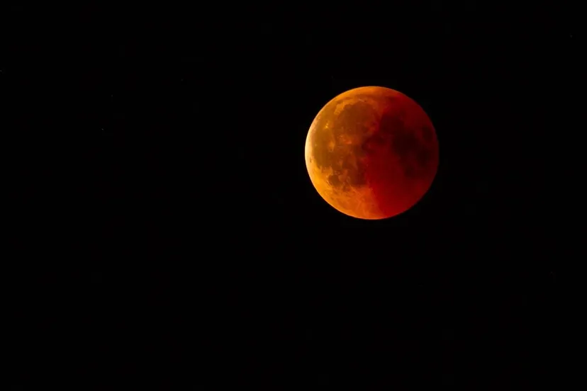 lunar-eclipse-3568801_1280