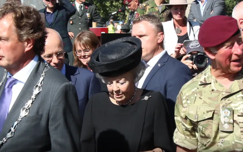 beatrix charles en renc3a9 915x518