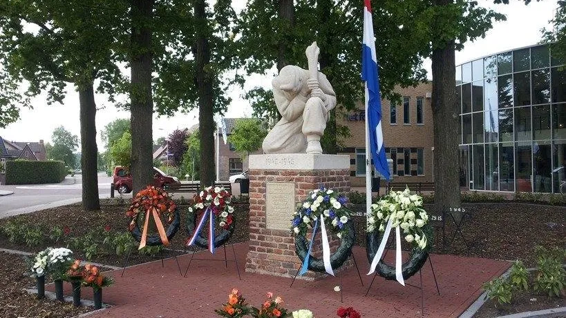 monument 4 mei scherpenzeel oranje vereniging