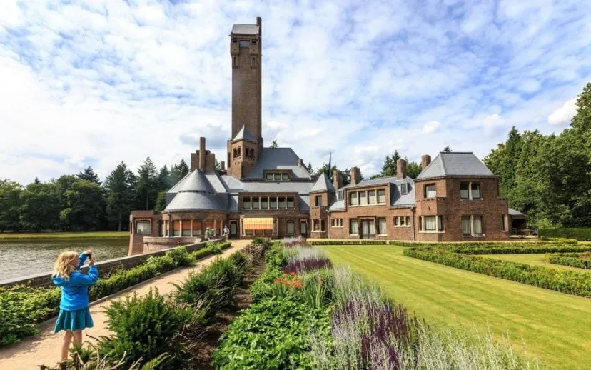 sint hubertus hoge veluwe 915x518 1