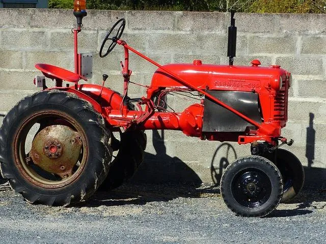 tractor 2635293 640