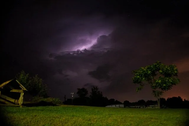 18482728364 d3ea91e286 z onweer kevin colvin cc by 20