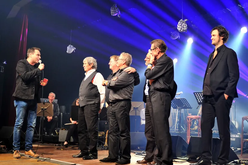 2015carbooncduitreiking