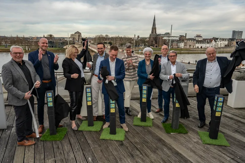 20240315 zuid limburgs bestuurders onthullen paaltjes lr