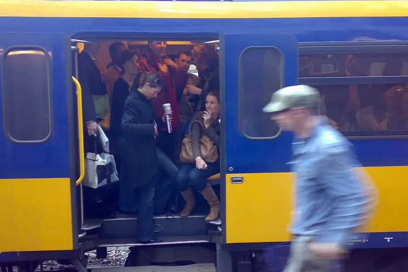 462544635 0bbff50a01 o volle trein thomas van de weerd cc by 20