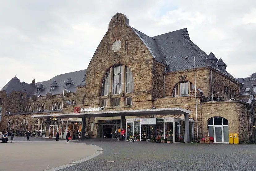 aachen 1137792 1280 hauptbahnhof station aken cc0 via pixabay