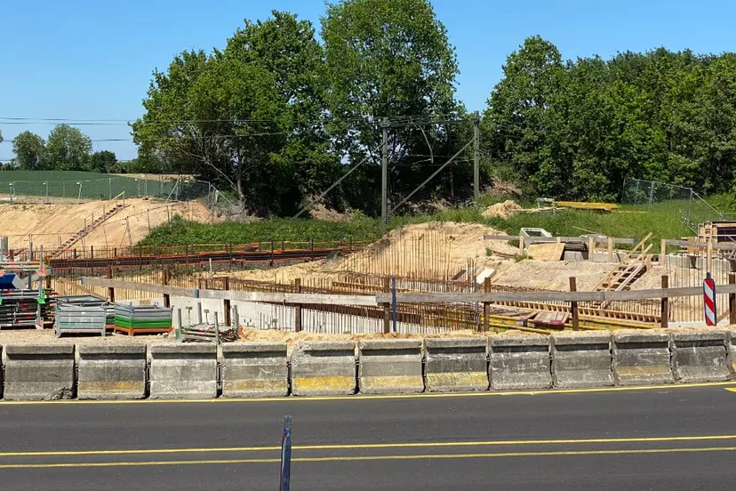 aanleg fiets en voetgangerstunnel onder spoor raadskuilderweg