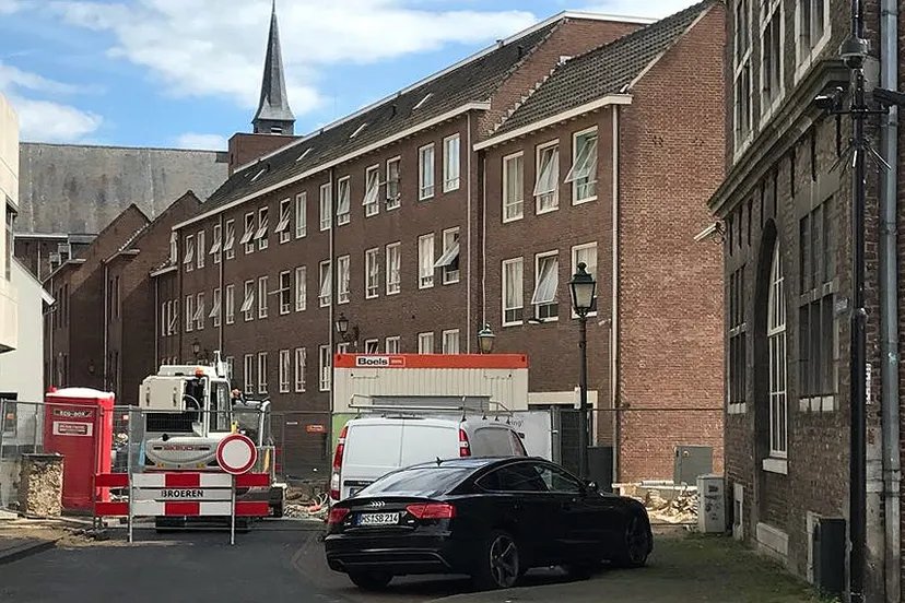 aanleg zakpaal plakstraat