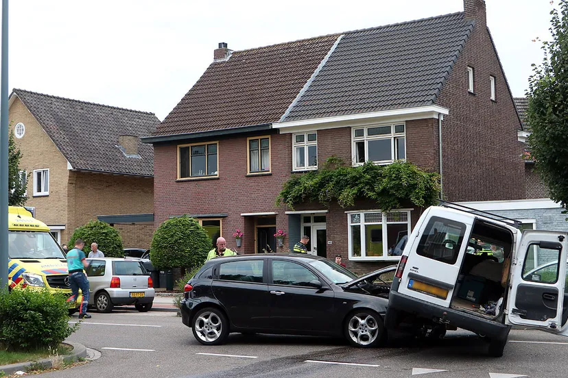 aanrijding kruising rijksweg noord en vouerweg sittard 20200724