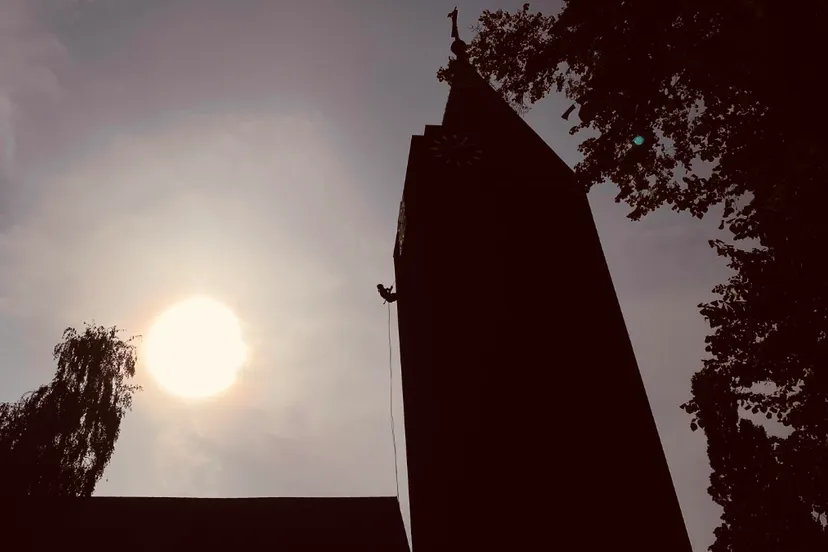 abseilen klokketoren heili hartkerk overhoven burendag 2022 1
