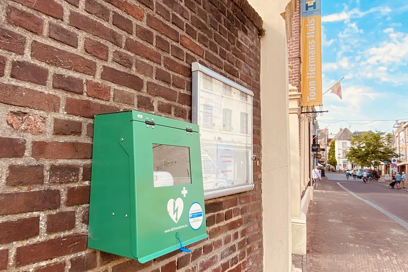 aed paardestraat sittard naast toon hermans huis