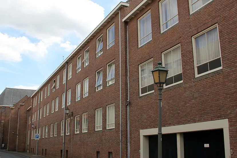 agnetenberg niet monumentale deel plakstraat