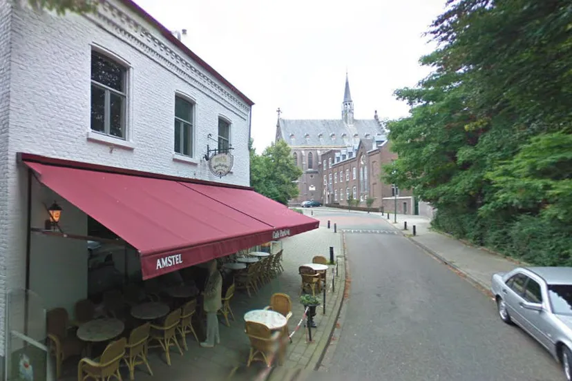 ahvjx9h6zuinnh4rofdcynetm parkstraatroermondcafekroegkerkstraathuizenhqfotobeeldc