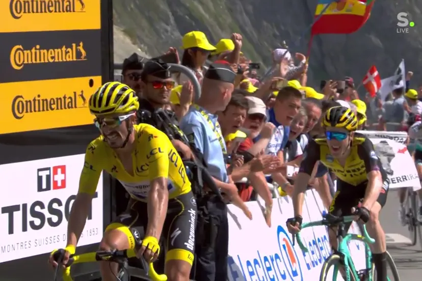 alaphilippe en kruijswijk over de meet op de tourmalet