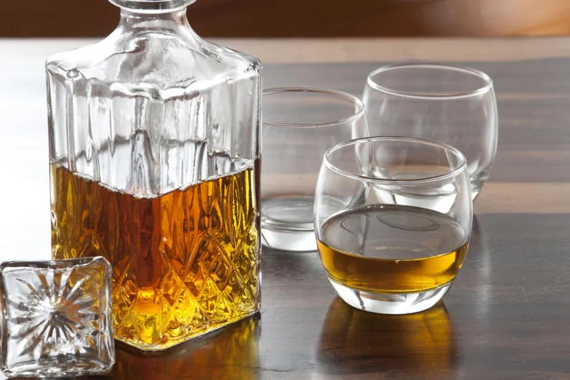 alcohol amber aperitif at home bar bottle 1593175 pxherecom