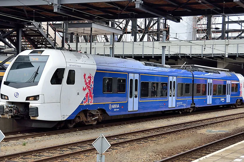 arrivatrein op station heerlen door rene hameleers