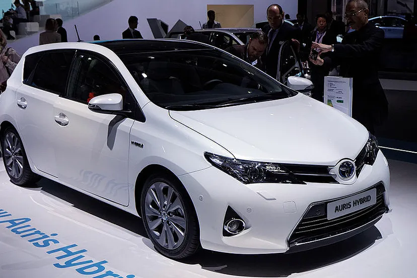 auris hybrid thesupermat cc by sa 30
