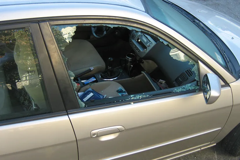 auto inbraak joh collier cc by sa 20 via flickr