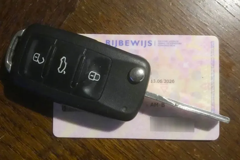 autosleutel en rijbewijs