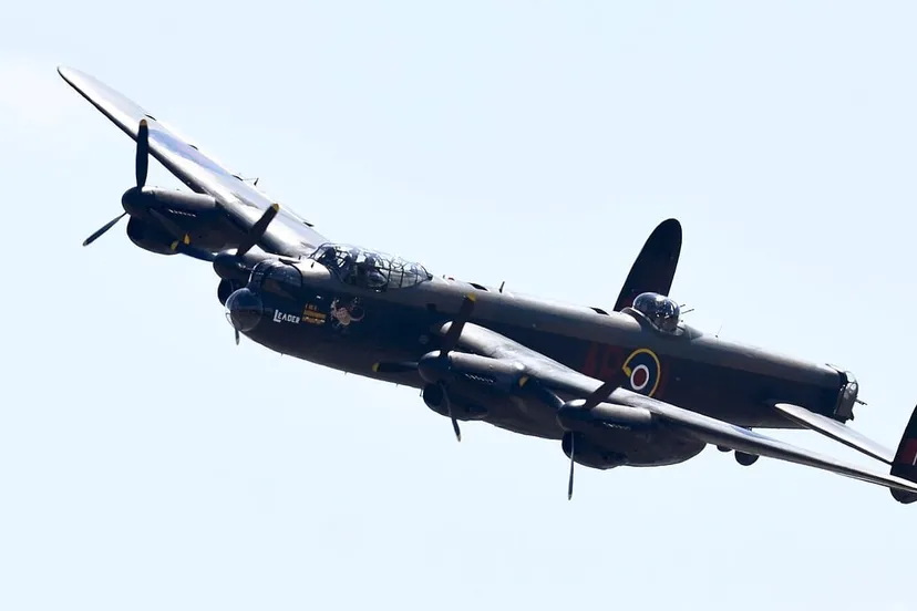 avro lancaster dave s from witney england cc by 20 https creativecommonsorglicensesby20