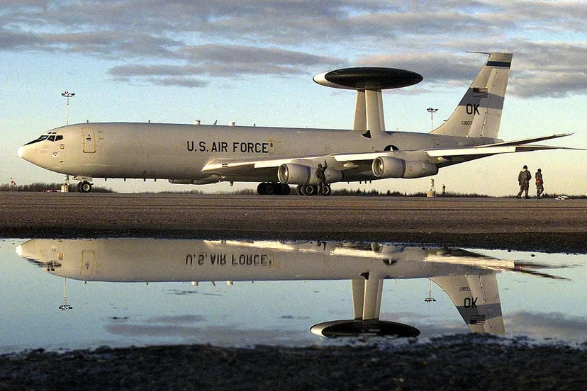 awacstoestel cc0 public domain