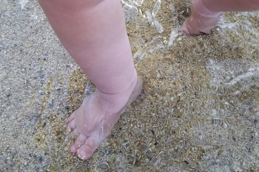 baby 509189 1920 voet in zee