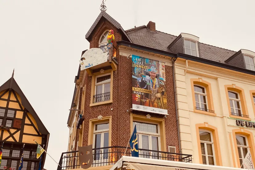 banner prins ruud ii gevel de kroon