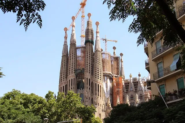 barcelona 865856 640 sagrada familia cc0 via pixabay