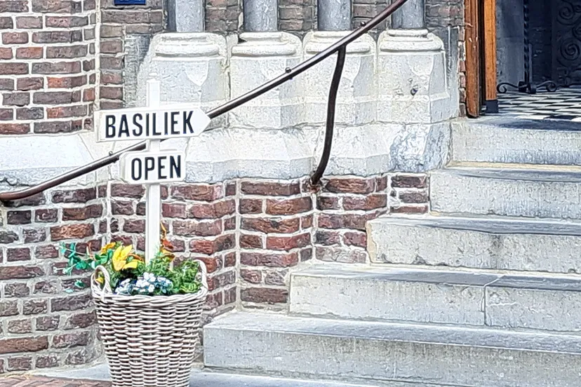 basiliek olv hhart is open