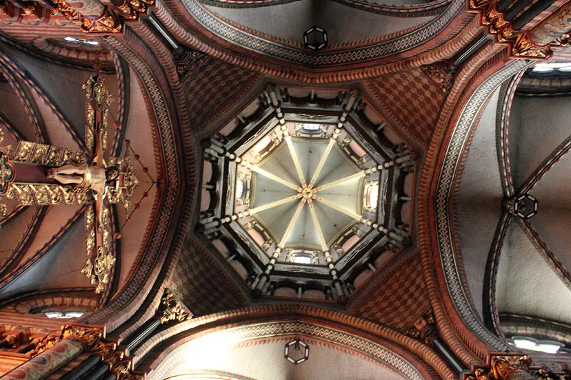 basiliek toren van binnen gezien