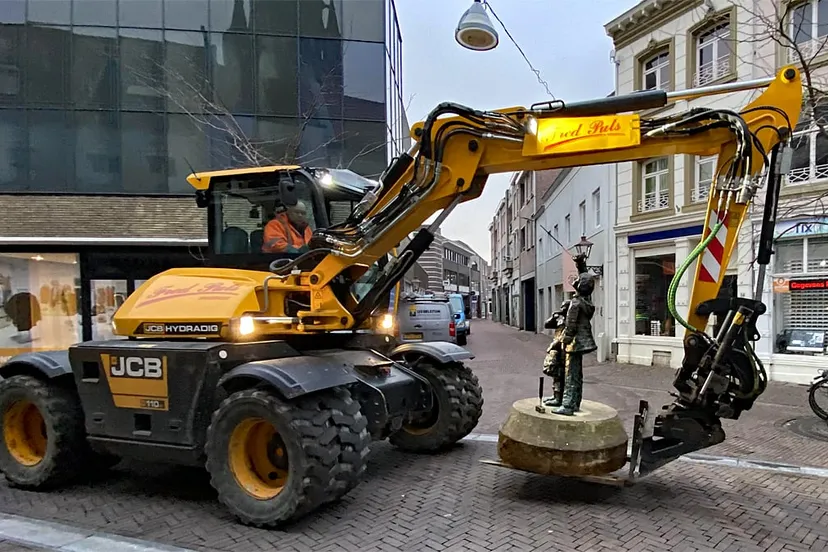 beeld krombroodrapen verhuisd