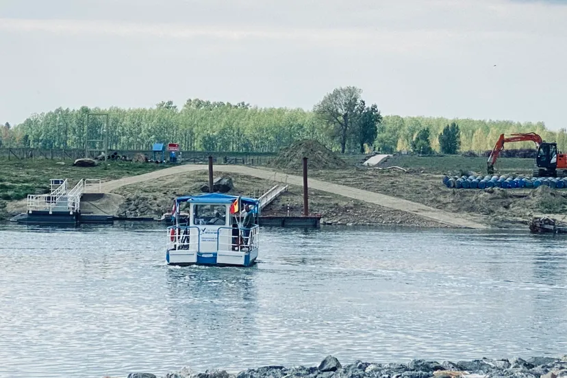 belgische maasoever rotem tegenover grevenbicht