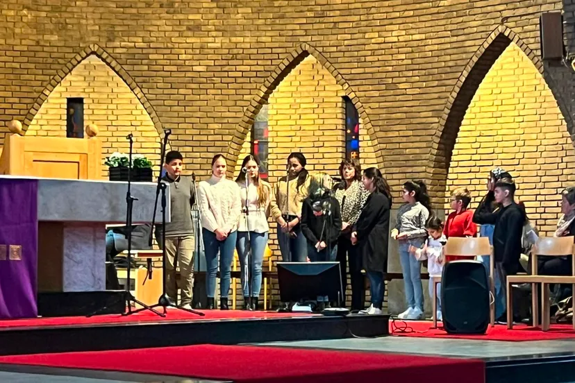 benefiet turkijke syrie koor voices of kids