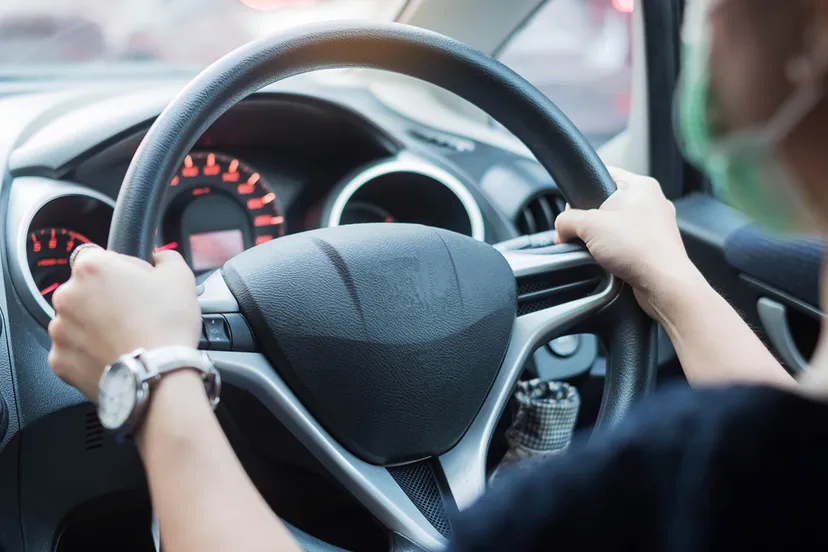 bestuurster auto