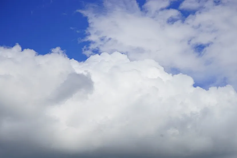 bewolking opklaring wisselvallig cc0 via pixabay