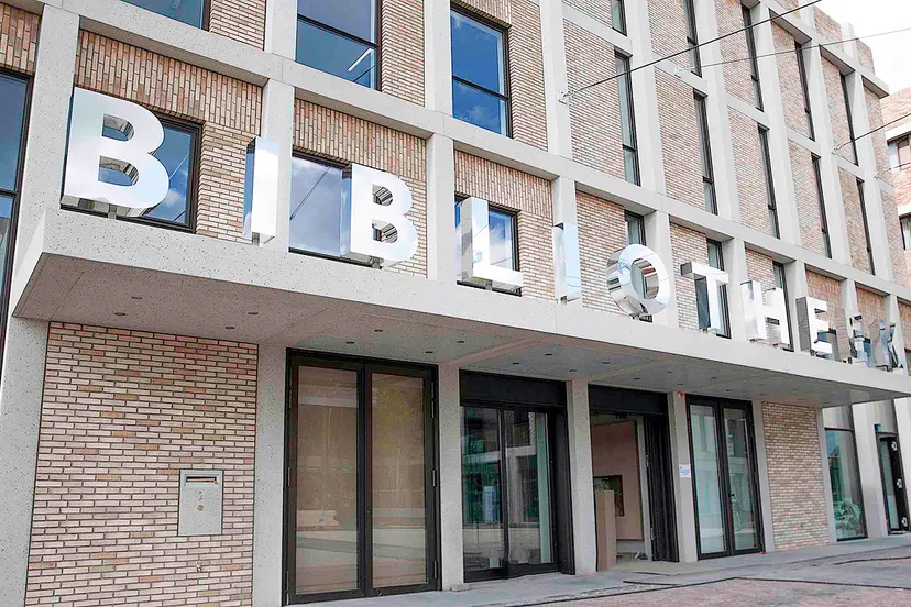 bibliotheek ligne ingang plein