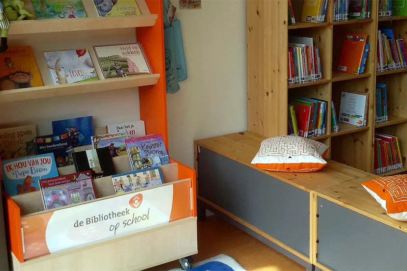 bibliotheek op school bij de hoefer