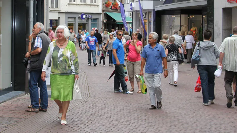 bj7n7y22qljzwa2wm14kvwzlc winkelend publiek limbrichterstraat sittard