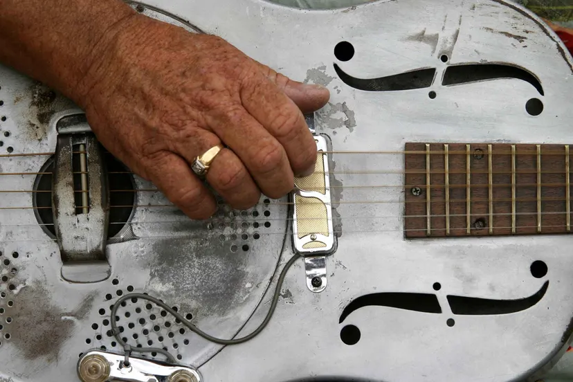 blues guitar cc by 20 curt hart via flickr 495613750 fc54bea410 k