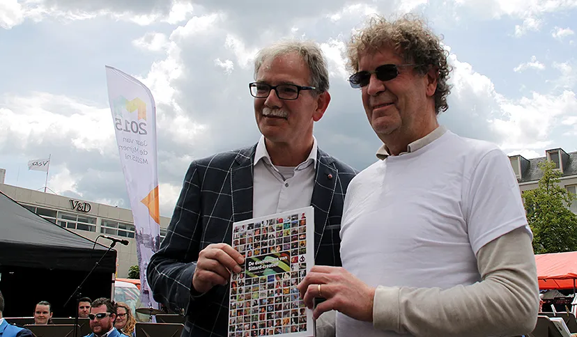 boek sittard creatief aangeboden op opening wak