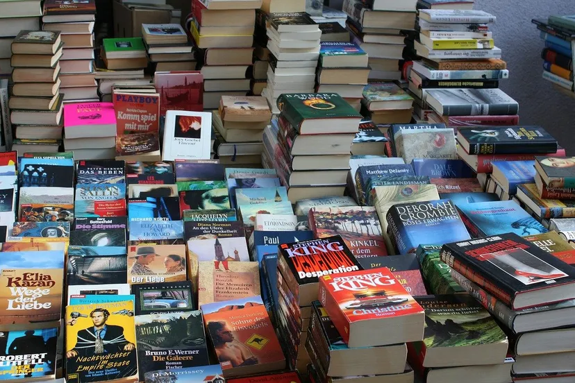 boekenbeurs flea market 237461 1280