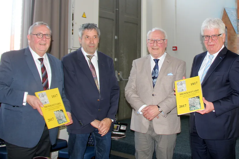 boekpresentatie 200 jaar broeksittard bij nederland